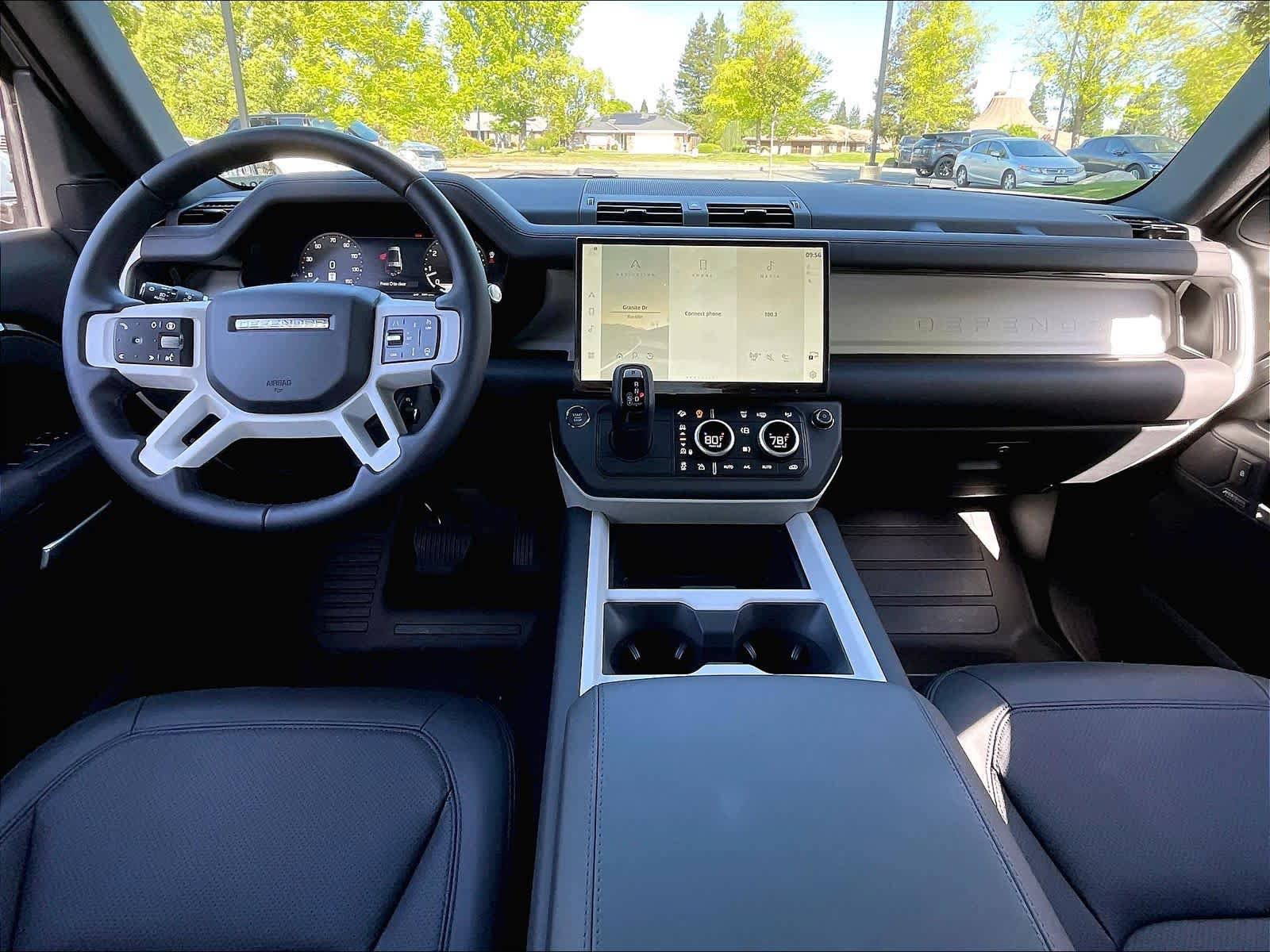 New 2026 Land Rover Defender 130 X-Dynamic SE AWD/4WD image 7