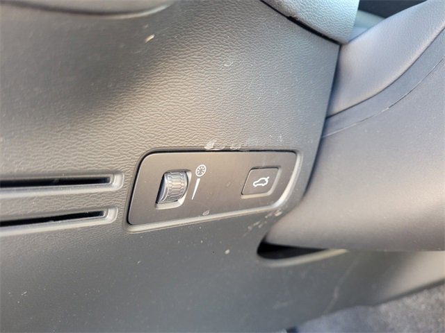 Used 2021 Volvo XC40 T5 Inscription image 25