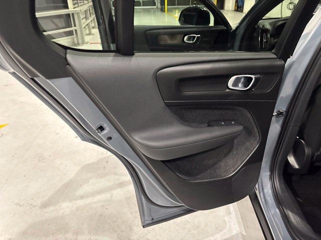 Used 2023 Volvo C40 P8 Recharge Ultimate AWD/4WD image 16