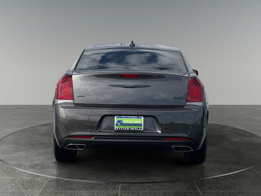 Used 2022 Chrysler 300 Touring L w/ Popular Equipment Group AWD/4WD image 8