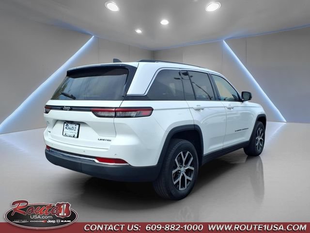 Used 2023 Jeep Grand Cherokee Limited AWD/4WD image 3