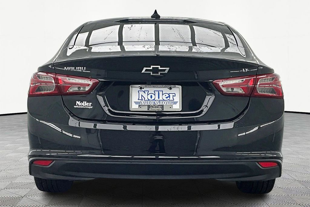 Used 2022 Chevrolet Malibu LT image 4