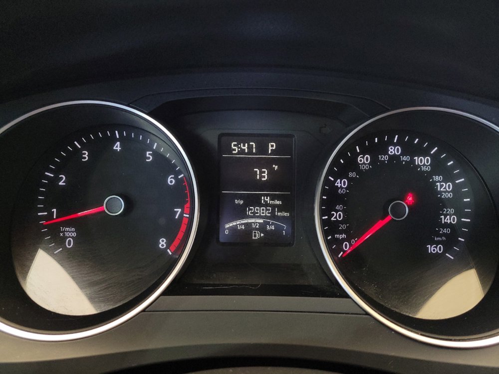 Used 2015 Volkswagen Jetta SE FWD image 23
