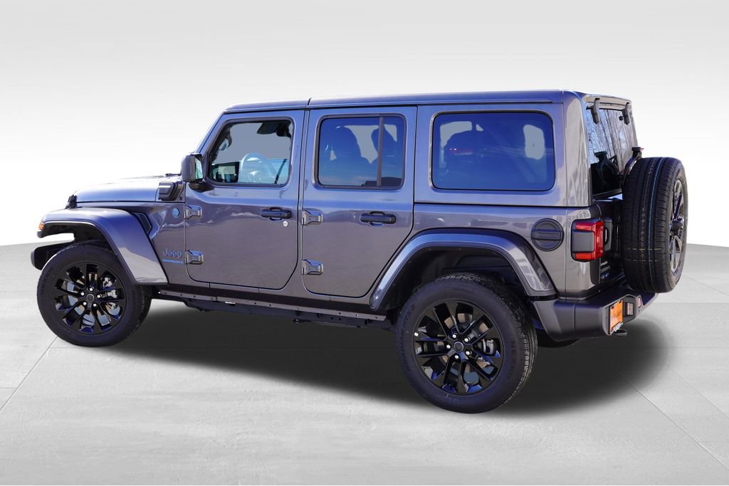 Certified 2025 Jeep Wrangler Unlimited Sahara w/ Safety Group image 8