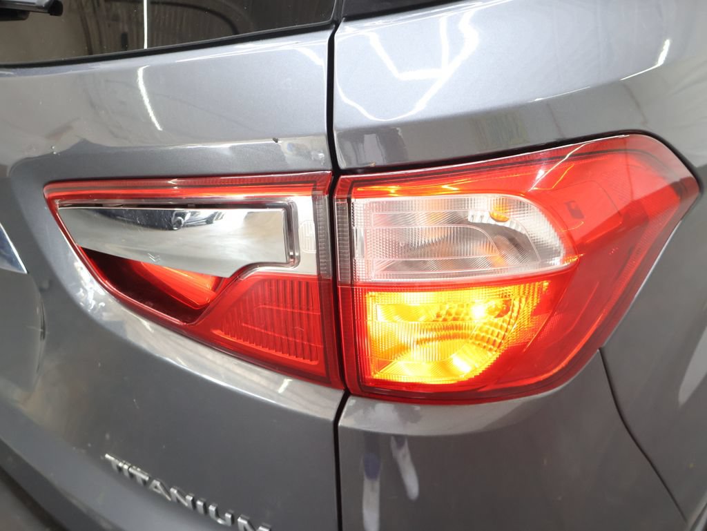 Used 2020 Ford EcoSport Titanium AWD/4WD image 29