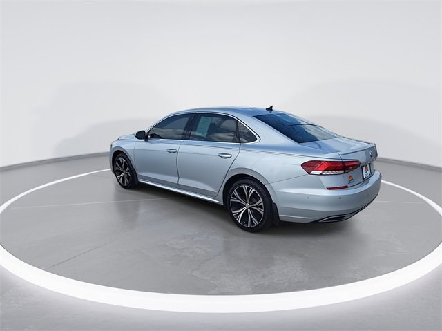 Used 2020 Volkswagen Passat 2.0T SEL image 6