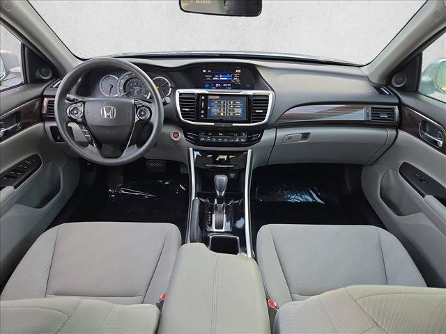 Used 2017 Honda Accord EX image 18