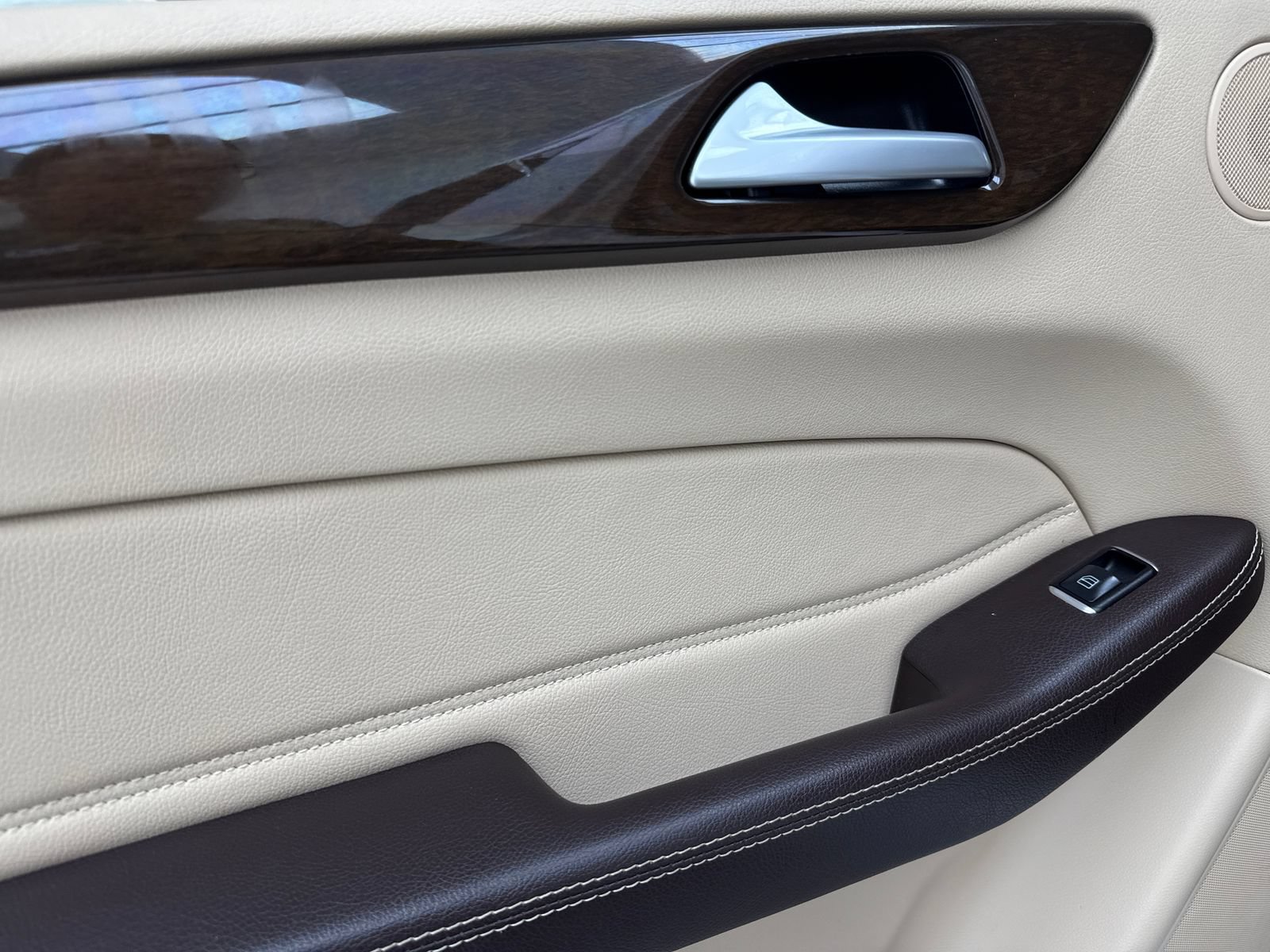 Used 2016 Mercedes-Benz GLE 350 4MATIC w/ Premium Package image 40