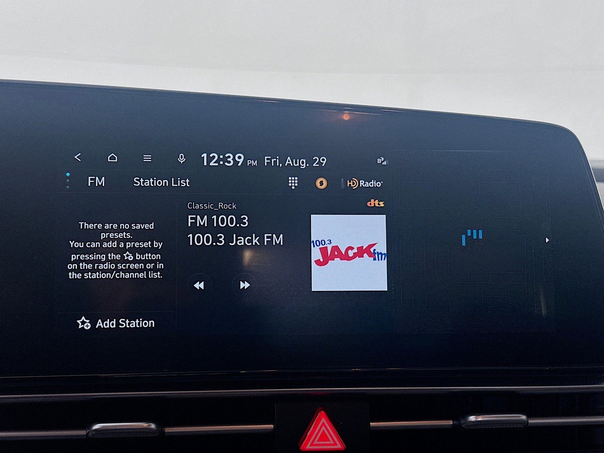 Used 2023 Hyundai Elantra SEL w/ Convenience Package image 21