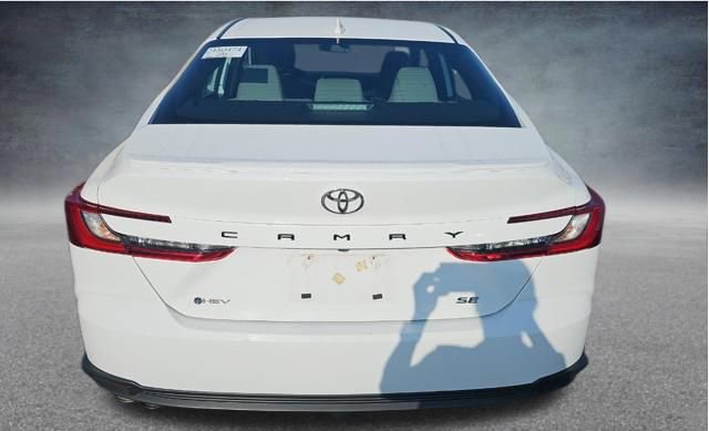 Used 2025 Toyota Camry SE FWD image 5
