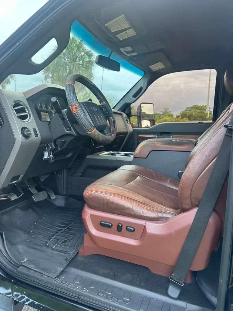 Used 2012 Ford F250 King Ranch w/ King Ranch w/Chrome Pkg AWD/4WD image 7