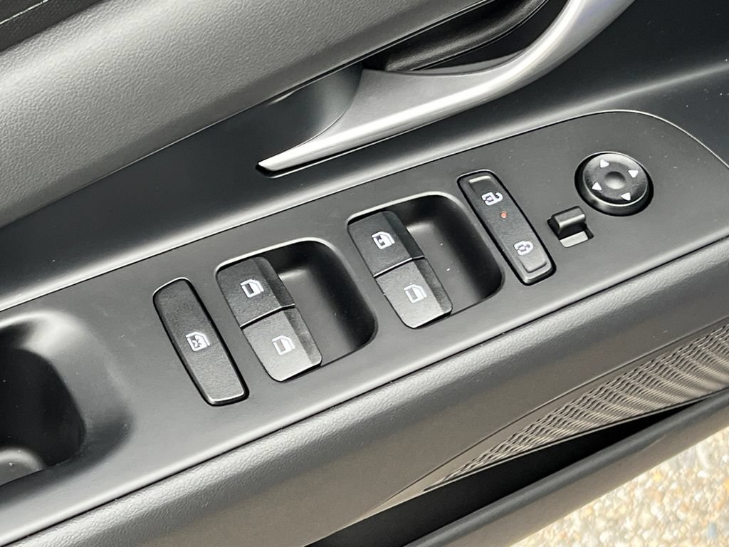 New 2026 Hyundai Elantra SE w/ Cargo Package FWD image 9