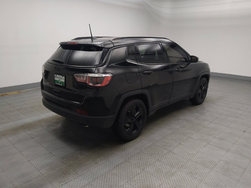 Used 2019 Jeep Compass Latitude FWD image 10