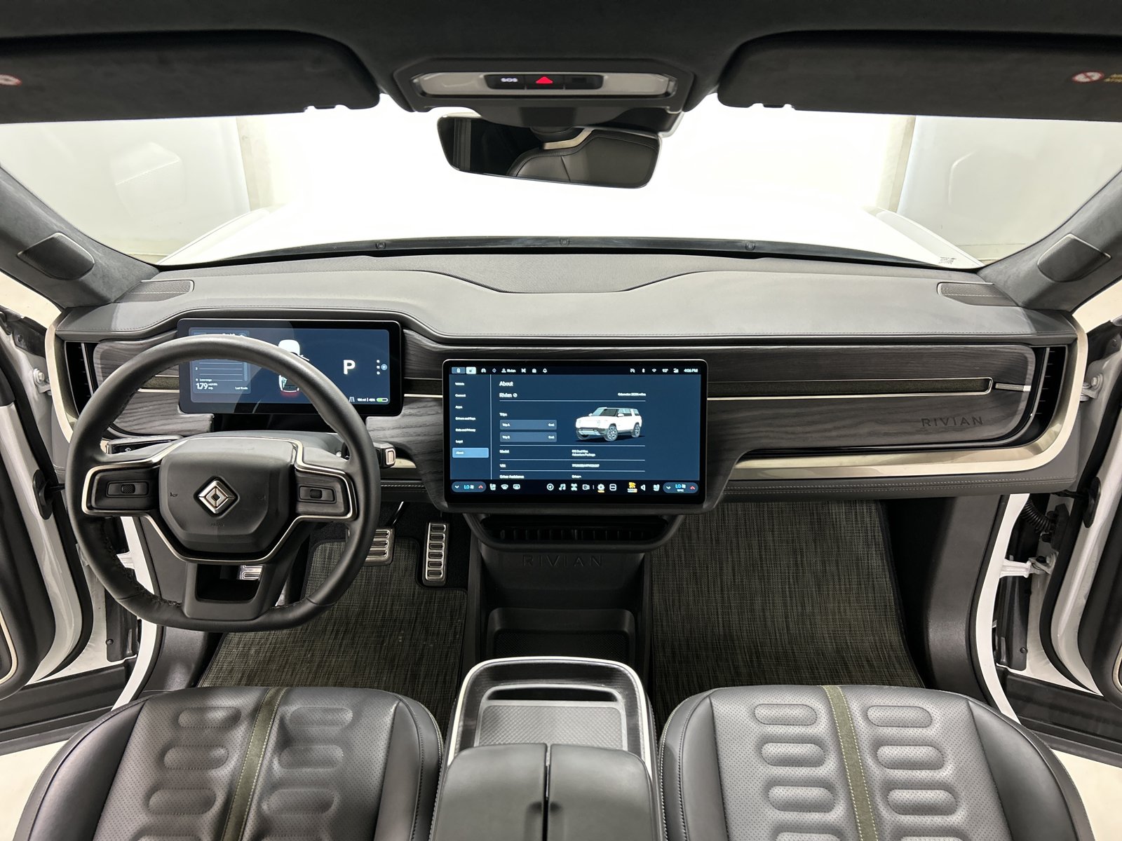 Used 2023 Rivian R1S Adventure AWD/4WD image 27
