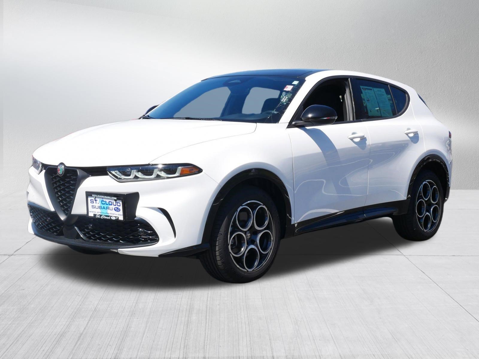 Used 2025 Alfa Romeo Tonale AWD/4WD image 3
