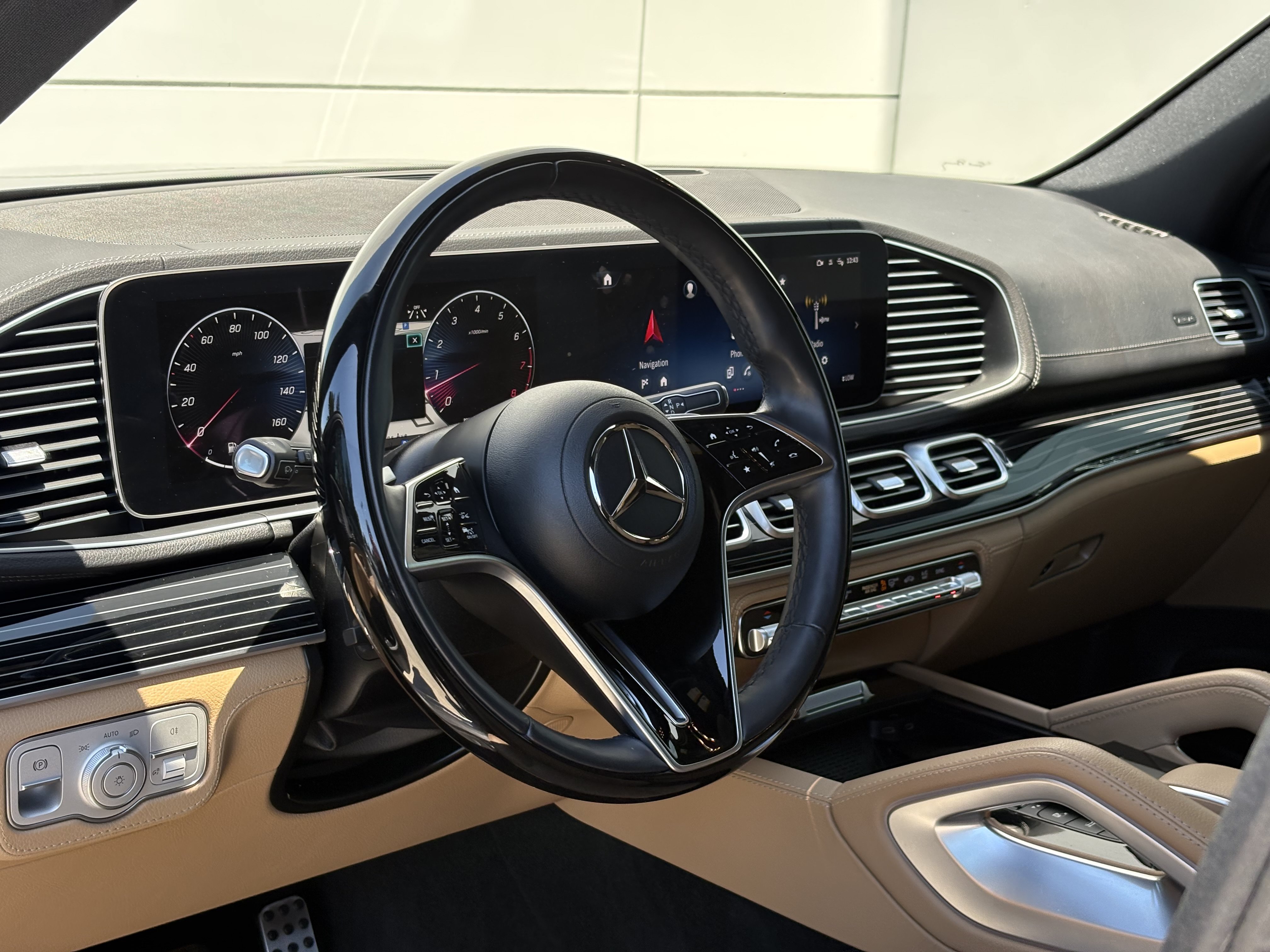 Used 2024 Mercedes-Benz GLS 580 4MATIC image 18