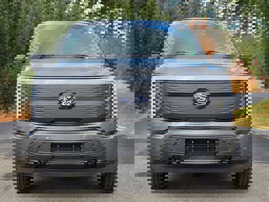 New 2025 Ford F150 Lightning Flash image 3