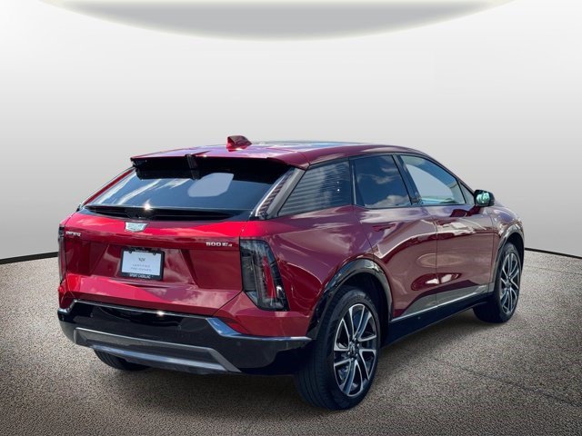 Certified 2025 Cadillac Optiq Sport 2 w/ LPO, Floor Liner Package AWD/4WD image 26