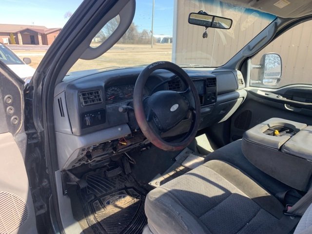 Used 2004 Ford F250 XL image 10