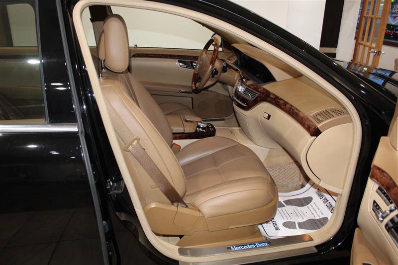 Used 2009 Mercedes-Benz S 550 4MATIC image 31