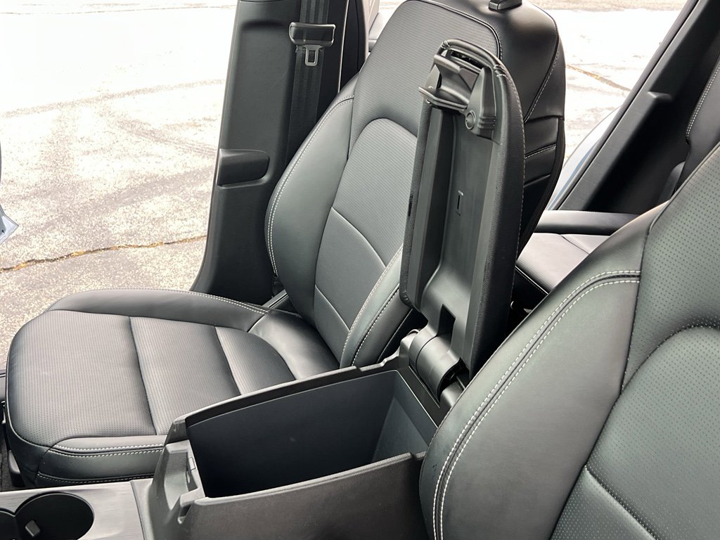 Used 2025 Ford Escape Platinum image 18