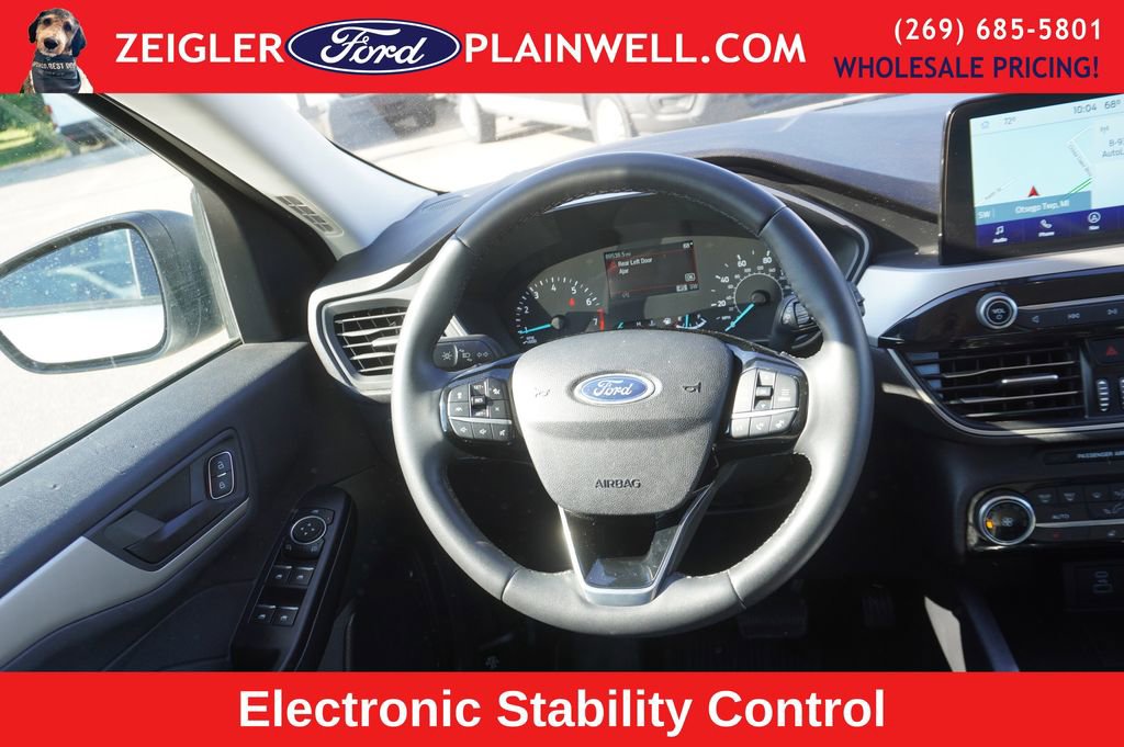 Used 2022 Ford Escape SE w/ Cold Weather Package image 13