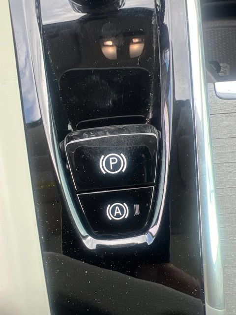 Used 2024 Volvo XC60 B5 Plus AWD/4WD image 18