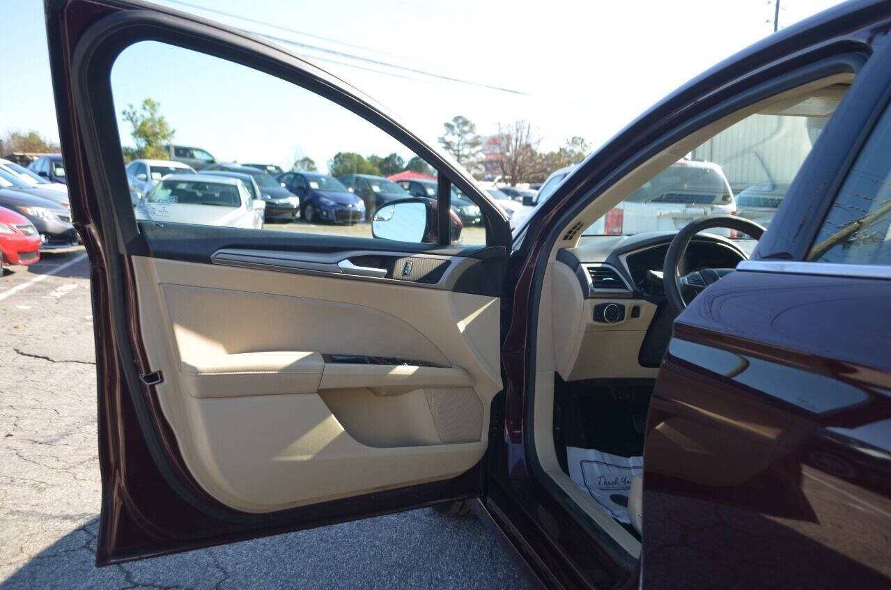 Used 2013 Ford Fusion SE image 23