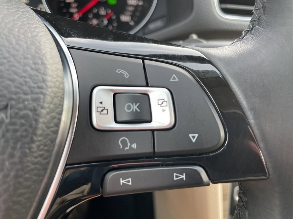 Used 2018 Volkswagen Passat 2.0T SE image 12