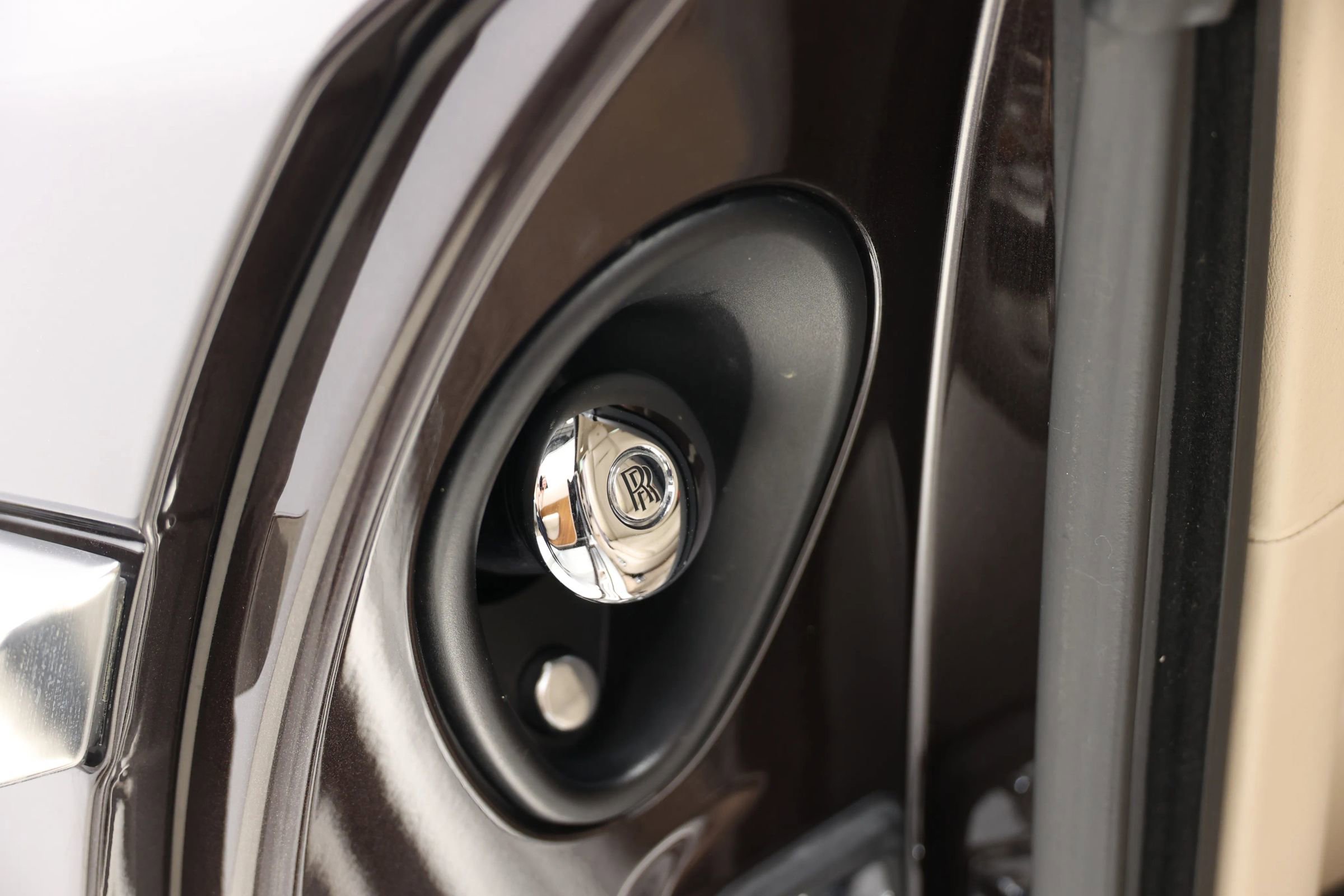 Used 2014 Rolls-Royce Wraith image 20