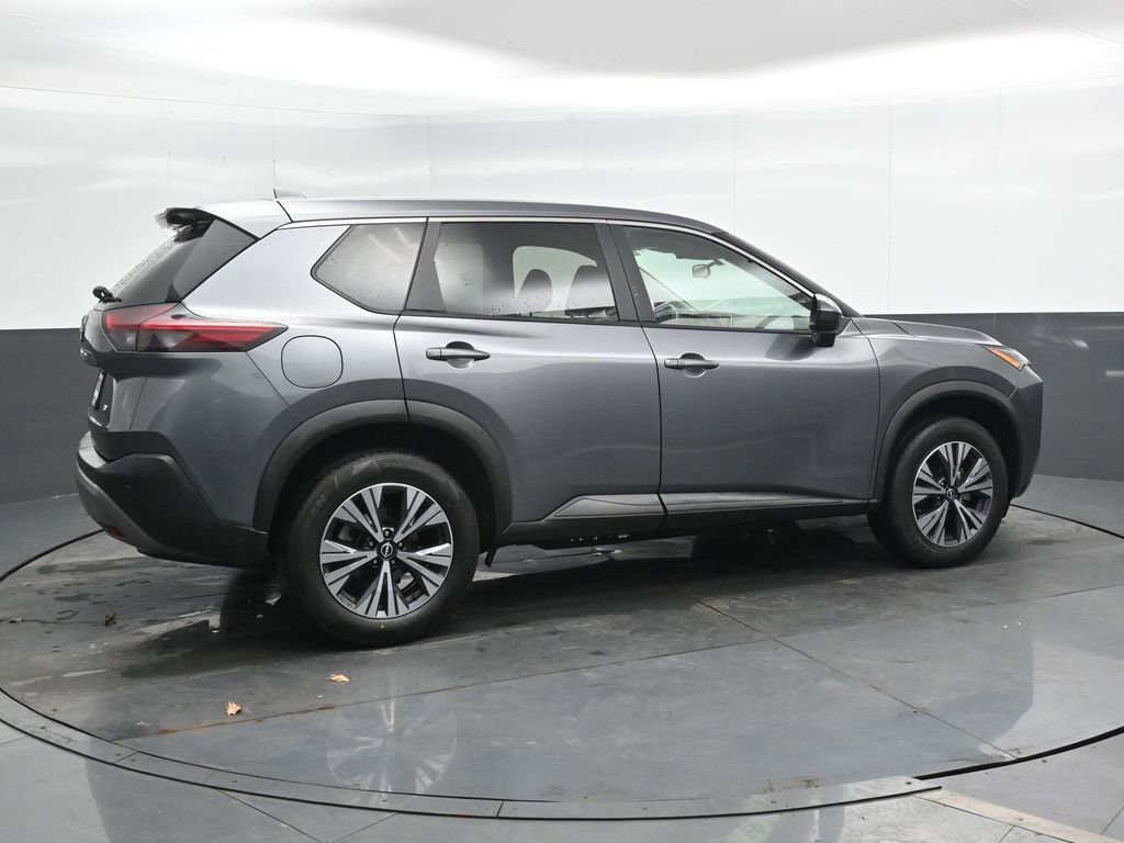 Used 2023 Nissan Rogue SV image 4