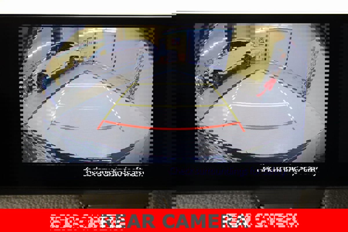 Used 2025 MAZDA CX-70 Plug-In Hybrid w/ Premium Pkg image 18