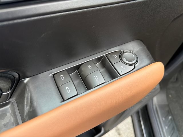 New 2026 GMC Canyon AT4 w/ Technology Plus Package AWD/4WD image 18