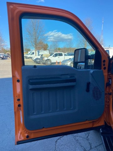 Used 2013 Ford F550 Full Dump and Plows w/ Payload Upgrade Pkg image 15