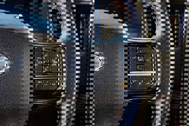 Used 2024 Ford Expedition Platinum image 10