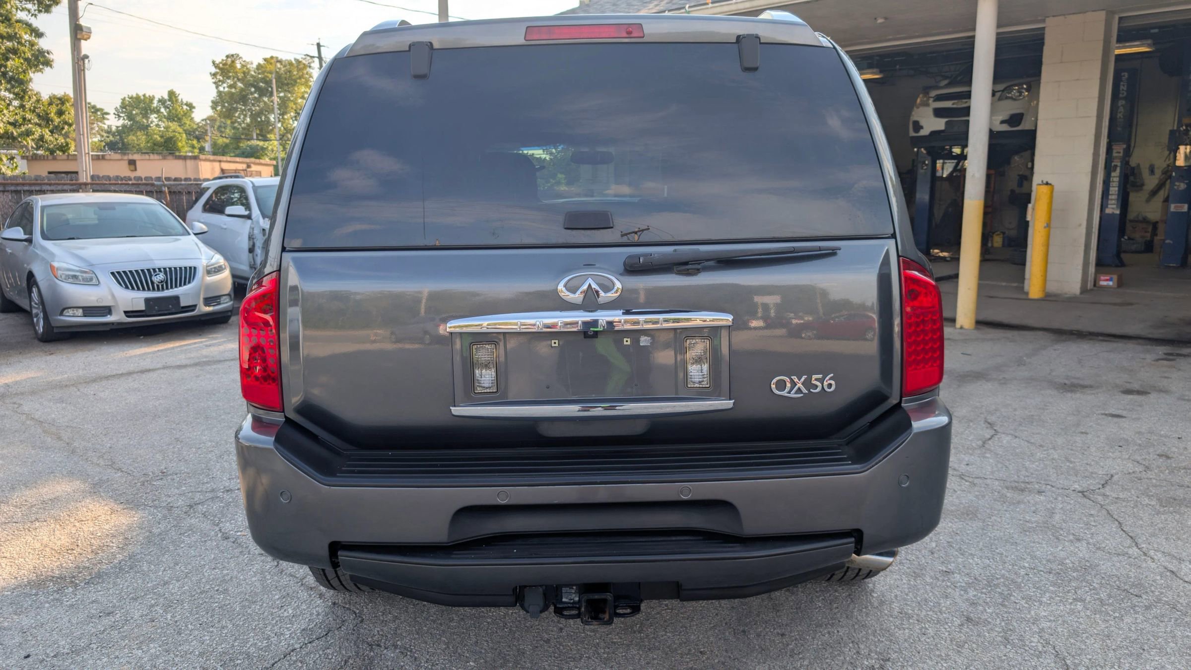 Used 2008 INFINITI QX56 4WD image 4