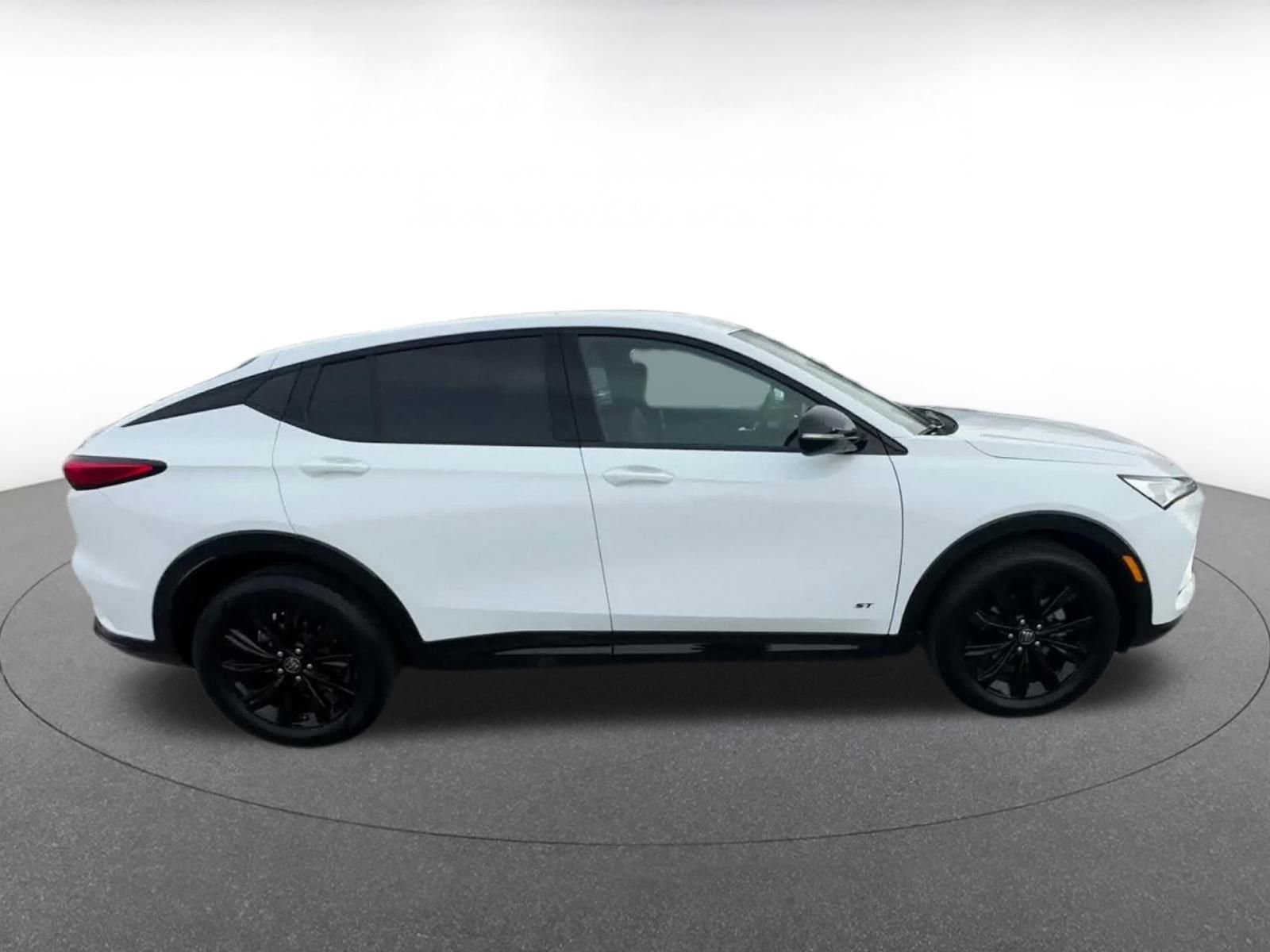 Used 2025 Buick Envista Sport Touring image 16