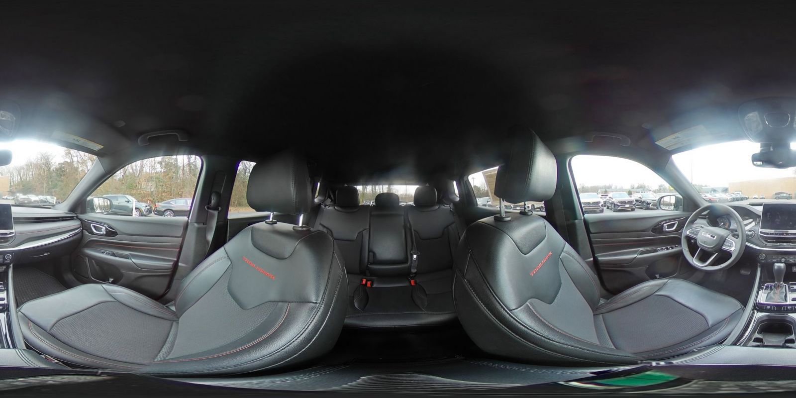 Used 2025 Jeep Compass Trailhawk image 40