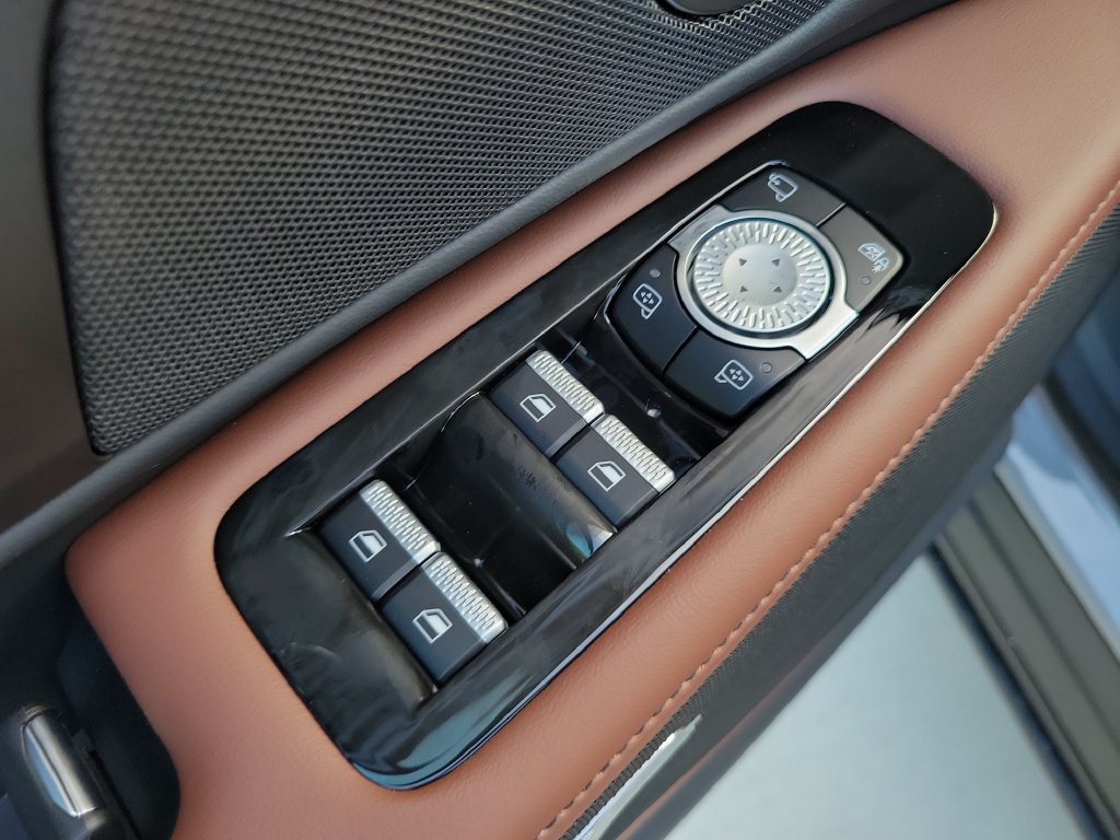 New 2026 Lincoln Nautilus Reserve AWD/4WD image 38