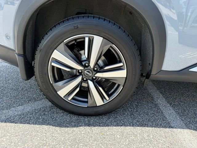 Used 2023 Nissan Rogue Platinum AWD/4WD image 13