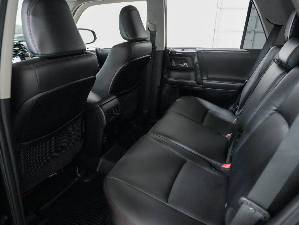 Used 2018 Toyota 4Runner TRD Off-Road Premium AWD/4WD image 27