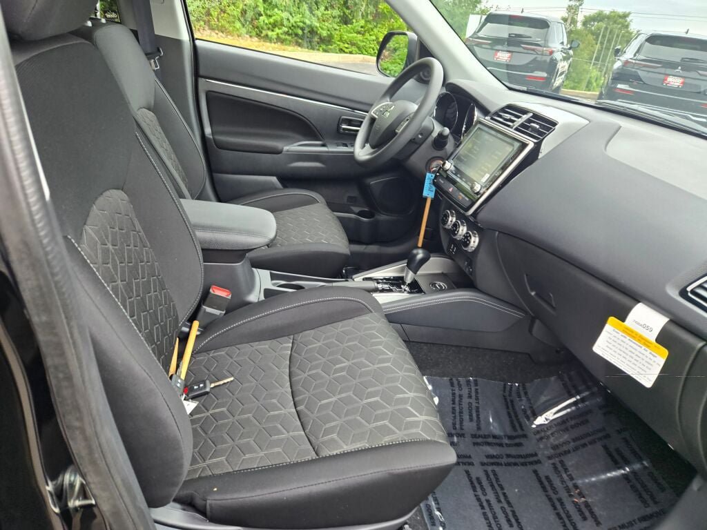 New 2027 Mitsubishi Outlander Sport ES AWD/4WD image 4