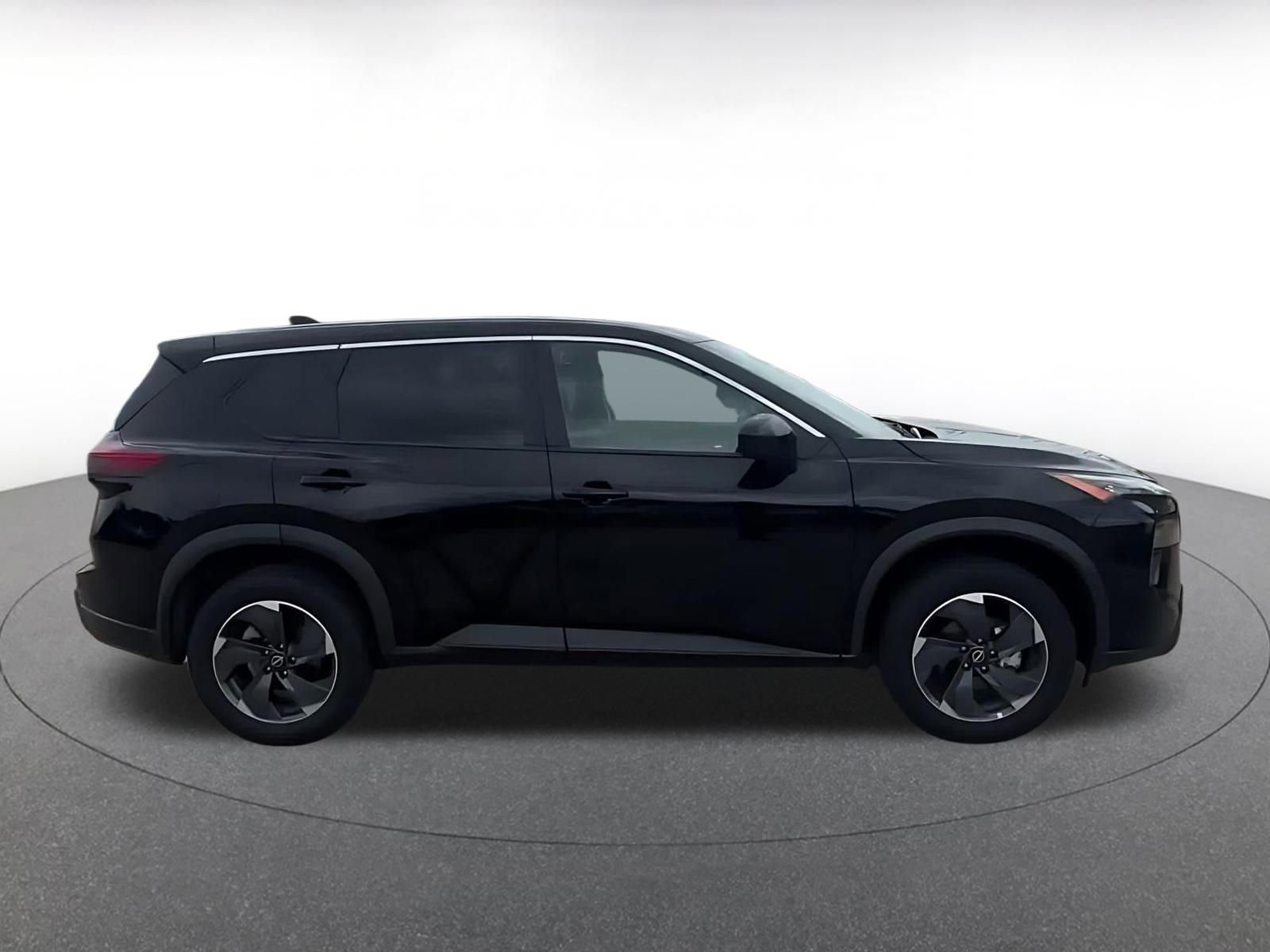 Used 2025 Nissan Rogue SV FWD image 15