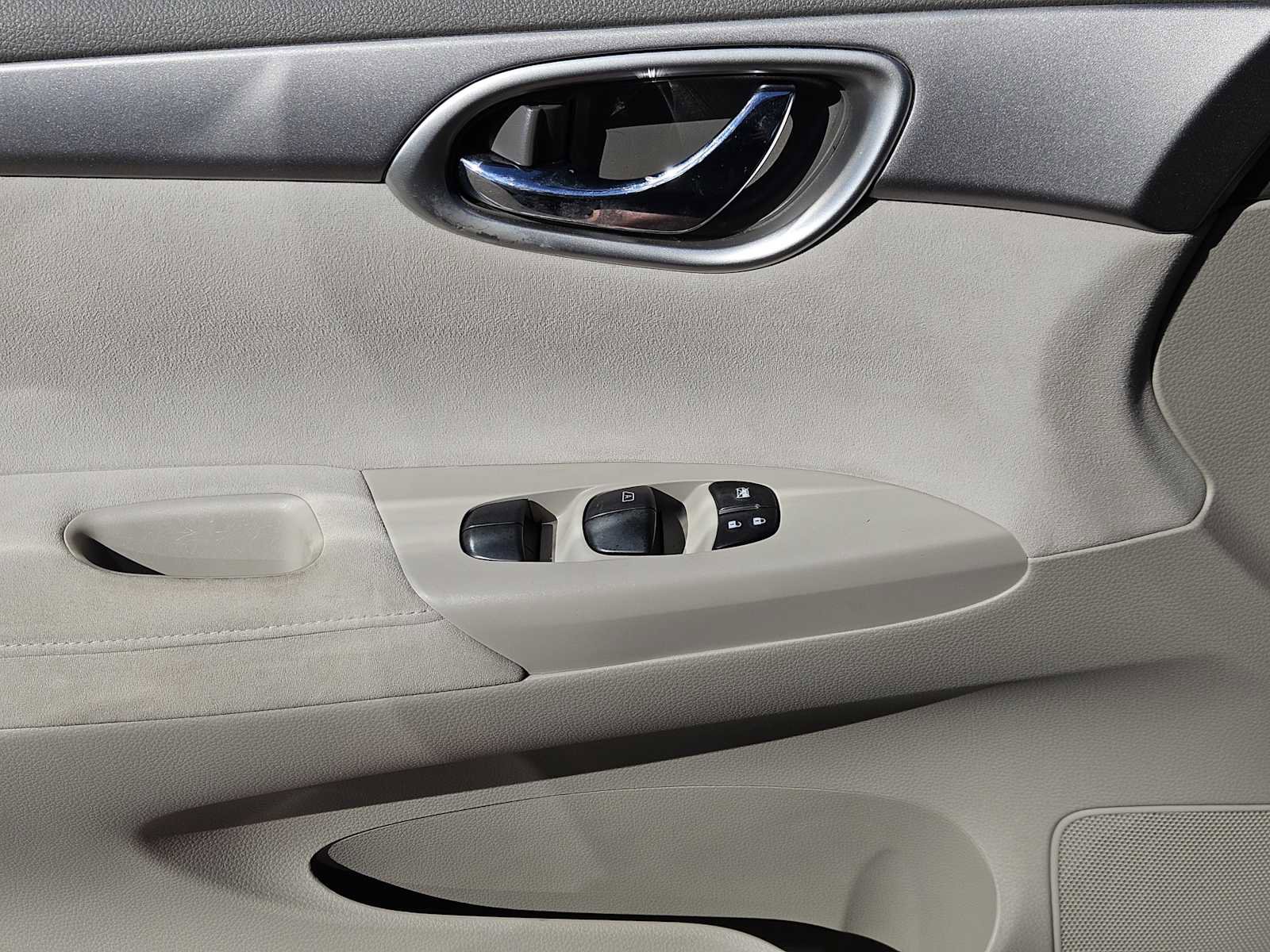 Used 2013 Nissan Sentra SV image 20