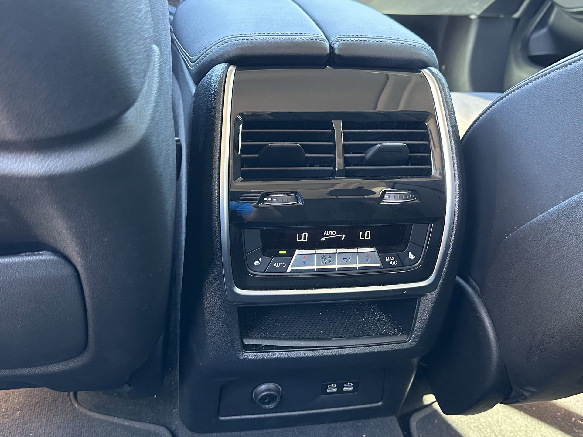 Certified 2024 BMW X7 xDrive40i w/ Premium Package image 14