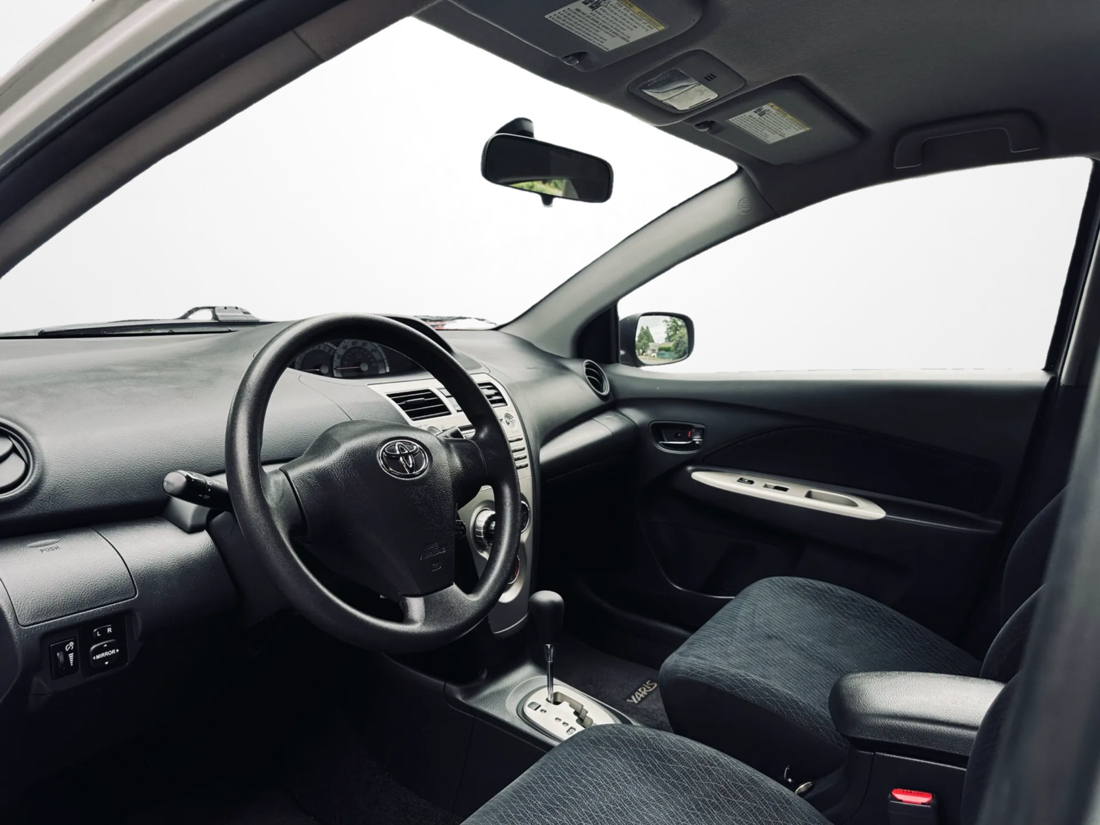 Used 2008 Toyota Yaris Sedan FWD image 5