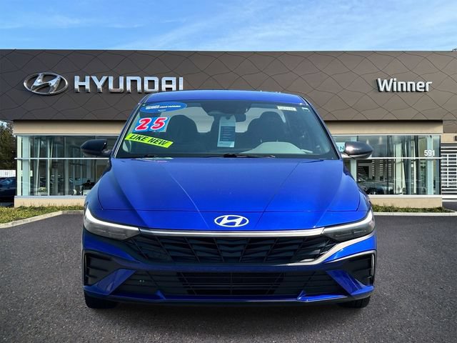 Certified 2025 Hyundai Elantra Sport FWD image 6