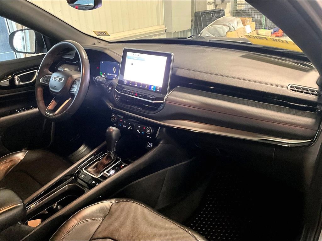 Used 2023 Jeep Compass Trailhawk w/ Trailhawk Elite Group image 14