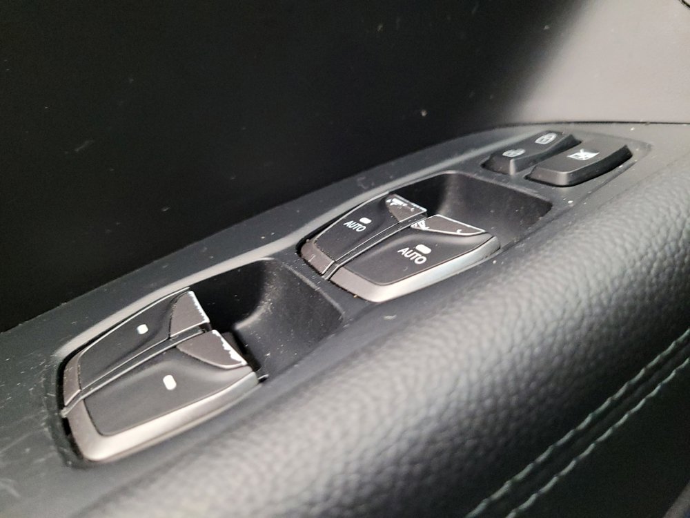 Used 2018 Hyundai Santa Fe Sport 2.0T FWD image 27