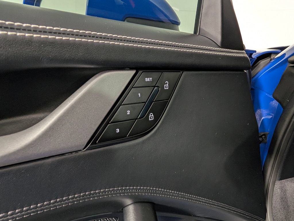 Certified 2025 Porsche 911 Carrera RWD image 26